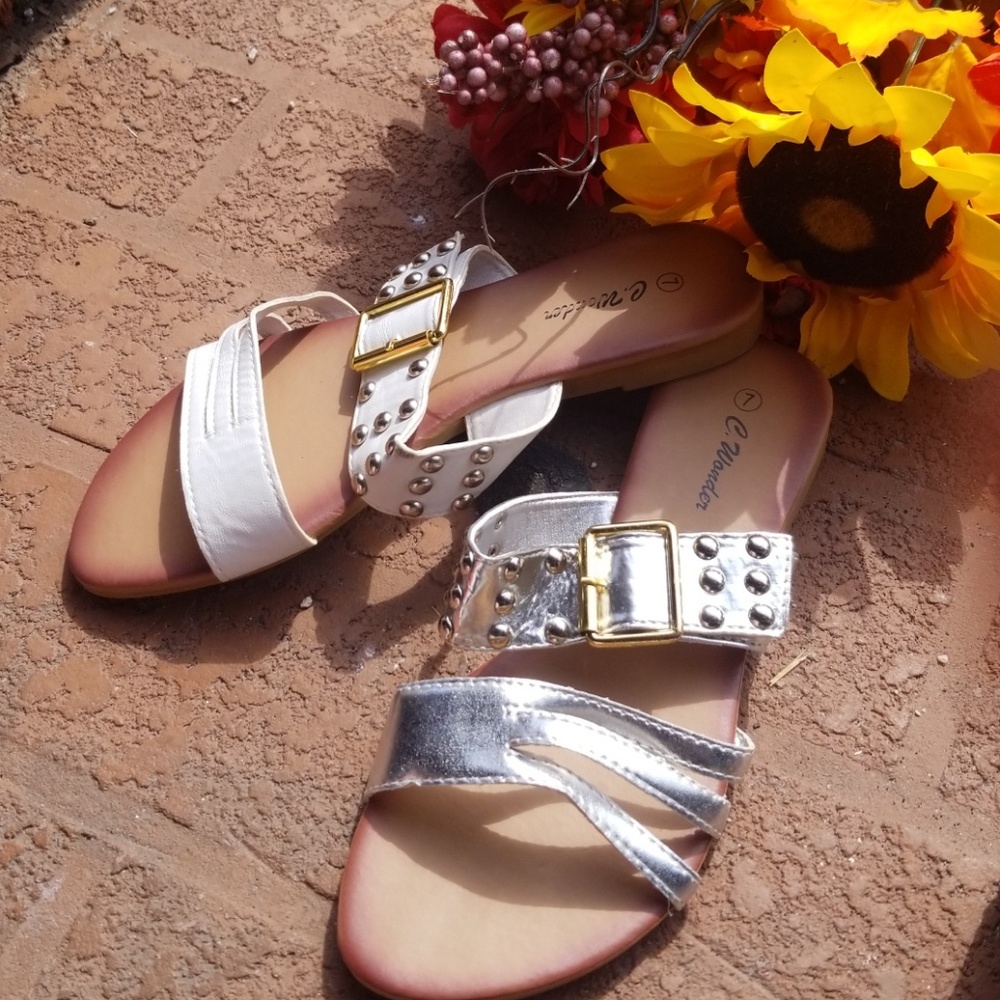 Sandals - Picture 2 of 3